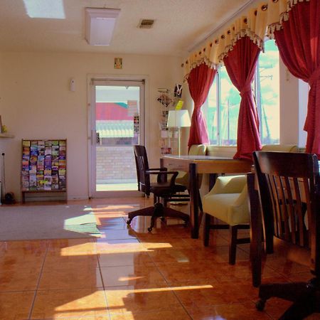 Somerville Inn And Suites Экстерьер фото